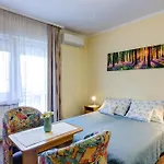 Familia Szabo Vendeghaz Guest house Heviz