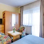 Guest house Familia Szabo Vendeghaz Heviz