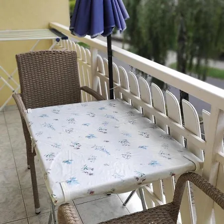 Familia Szabo Vendeghaz Гостевой дом Хевиз