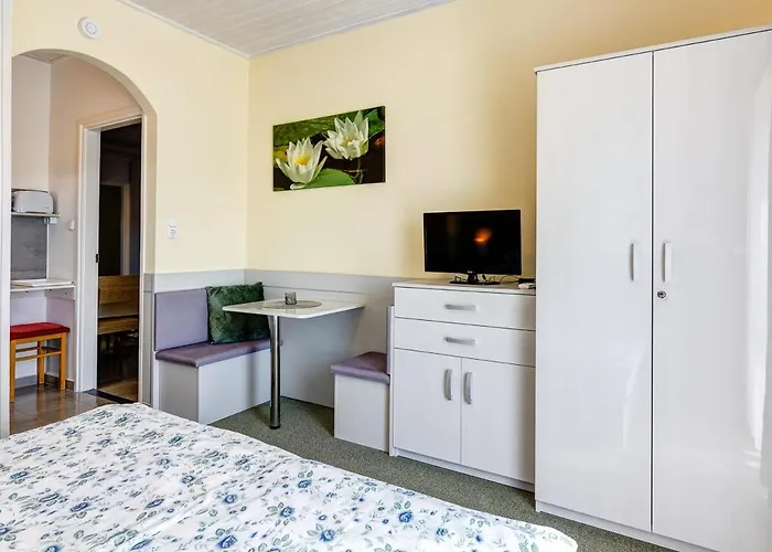 ゲストハウス Familia Szabo Vendeghaz