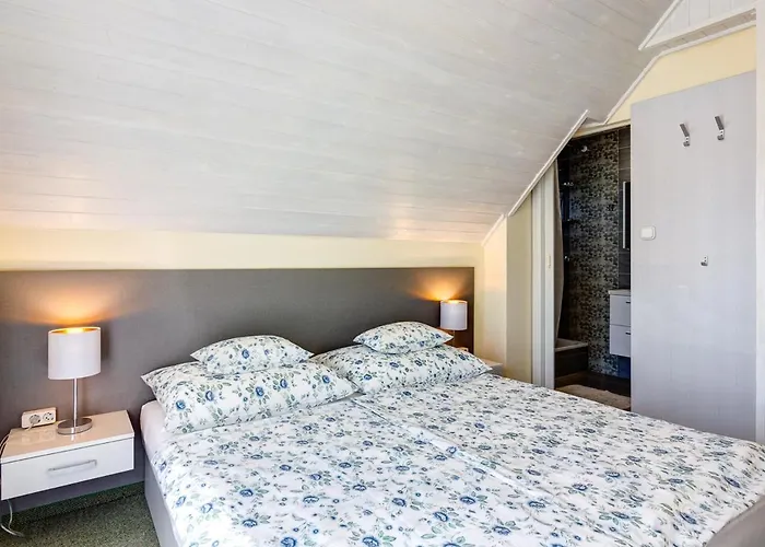 Familia Szabo Vendeghaz ゲストハウス ヘーヴィーズ